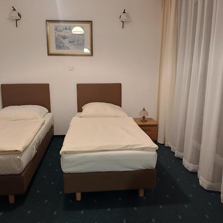 Olimpia Osrodek Przygotowan Sportowych Hotell Rybnik  Exteriör bild